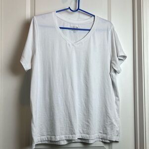 Time and Tru XXL White V-Neck T shirt very soft